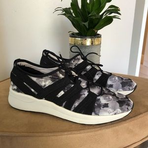 Easy Spirit Sneakers
